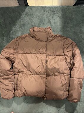 Old Navy Quilted Puffer Jacket in Brownish/burgundy- X-SMALL